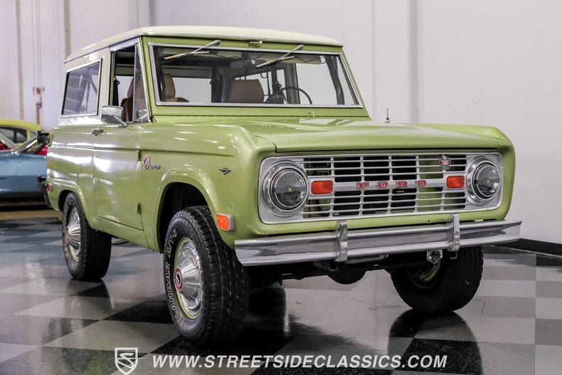 Unknown-Bronco-1968-Lime-Gold-Metallic-Saddle-17