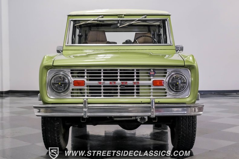 Unknown-Bronco-1968-Lime-Gold-Metallic-Saddle-18