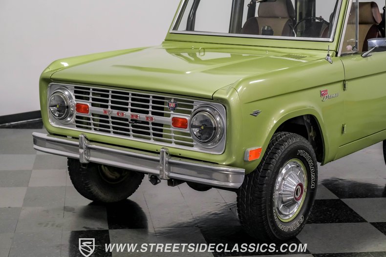 Unknown-Bronco-1968-Lime-Gold-Metallic-Saddle-20