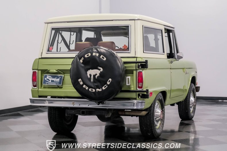 Unknown-Bronco-1968-Lime-Gold-Metallic-Saddle-23
