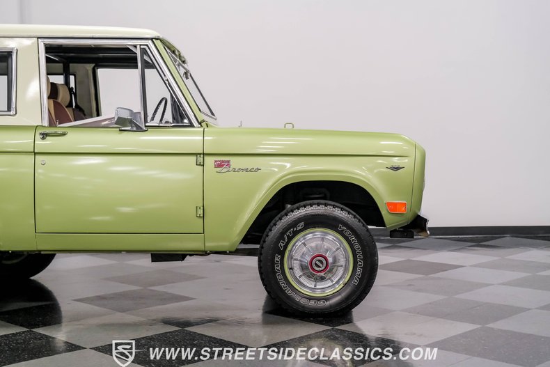 Unknown-Bronco-1968-Lime-Gold-Metallic-Saddle-28