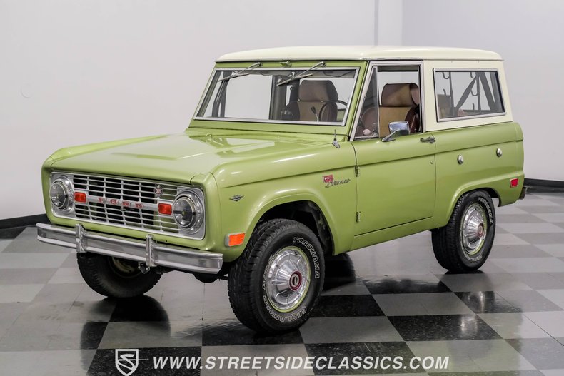 Unknown-Bronco-1968-Lime-Gold-Metallic-Saddle-3