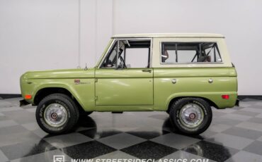 Unknown-Bronco-1968-Lime-Gold-Metallic-Saddle