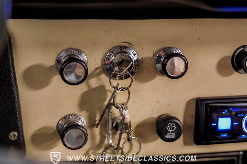 Unknown-Bronco-1968-Lime-Gold-Metallic-Saddle-39