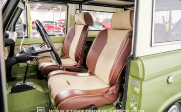 Unknown-Bronco-1968-Lime-Gold-Metallic-Saddle-43