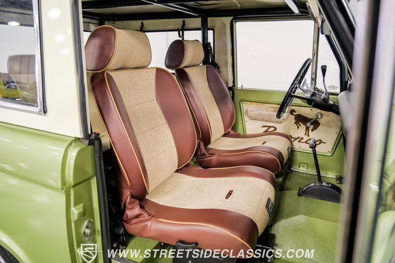 Unknown-Bronco-1968-Lime-Gold-Metallic-Saddle-45