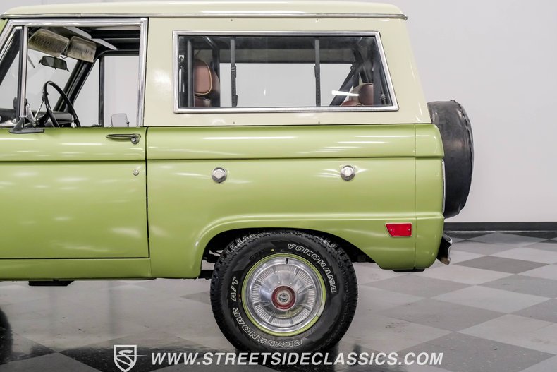 Unknown-Bronco-1968-Lime-Gold-Metallic-Saddle-6