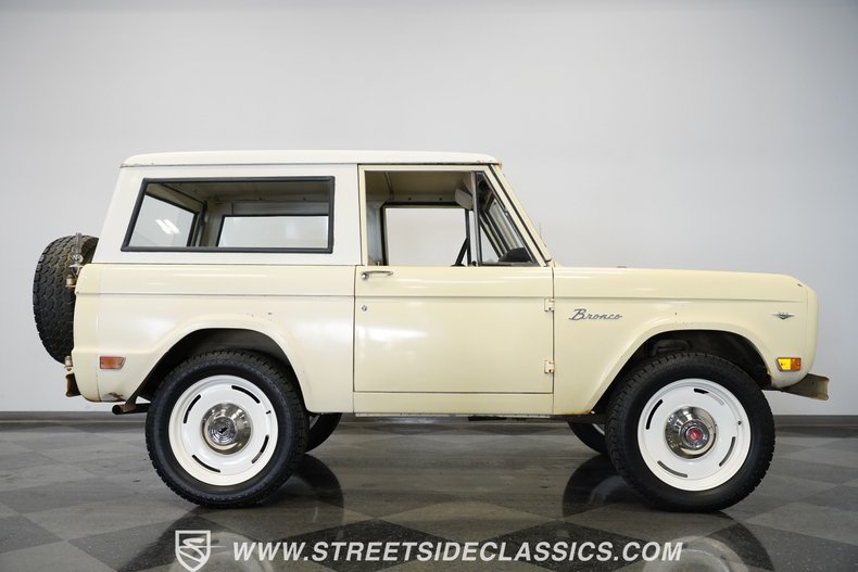 Unknown-Bronco-1968-Yellow-White-17