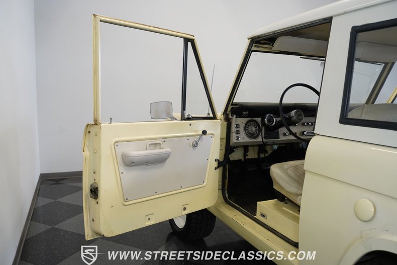 Unknown-Bronco-1968-Yellow-White-33