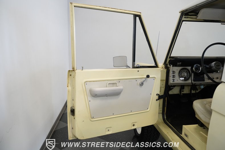 Unknown-Bronco-1968-Yellow-White-34