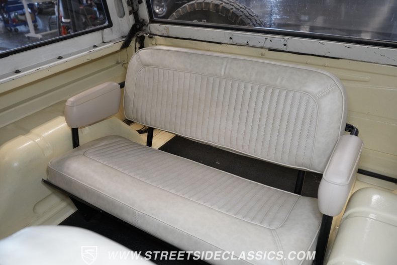 Unknown-Bronco-1968-Yellow-White-36