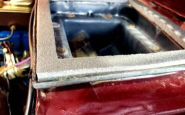 Unknown-Bronco-1969-Burgundy-White-17