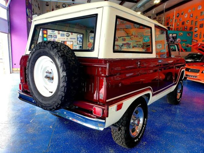 Unknown-Bronco-1969-Burgundy-White-22