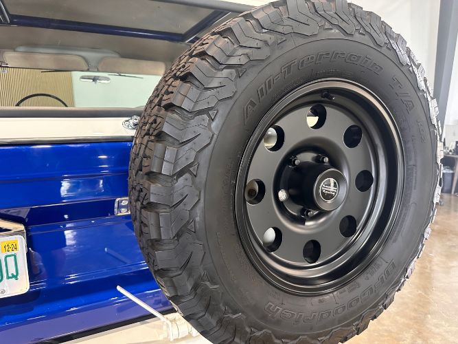 Unknown-Bronco-1969-Dark-Blue-Parchment-24