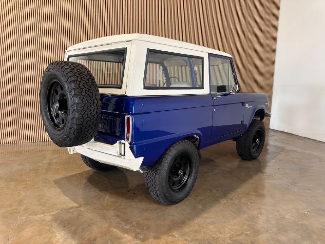 Unknown-Bronco-1969-Dark-Blue-Parchment-26