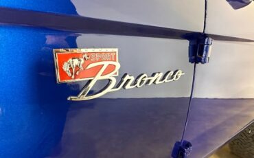 Unknown-Bronco-1969-Dark-Blue-Parchment-40