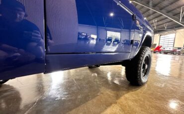 Unknown-Bronco-1969-Dark-Blue-Parchment-44