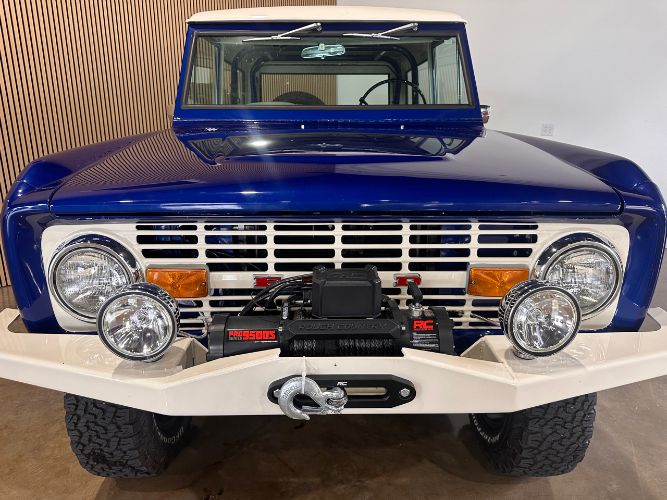 Unknown-Bronco-1969-Dark-Blue-Parchment-47