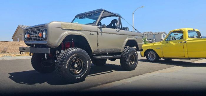Unknown-Bronco-1969-Gray-Black-1