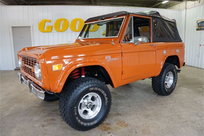Unknown-Bronco-1969-Orange-Cream-11