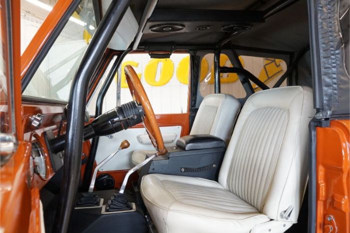 Unknown-Bronco-1969-Orange-Cream-18