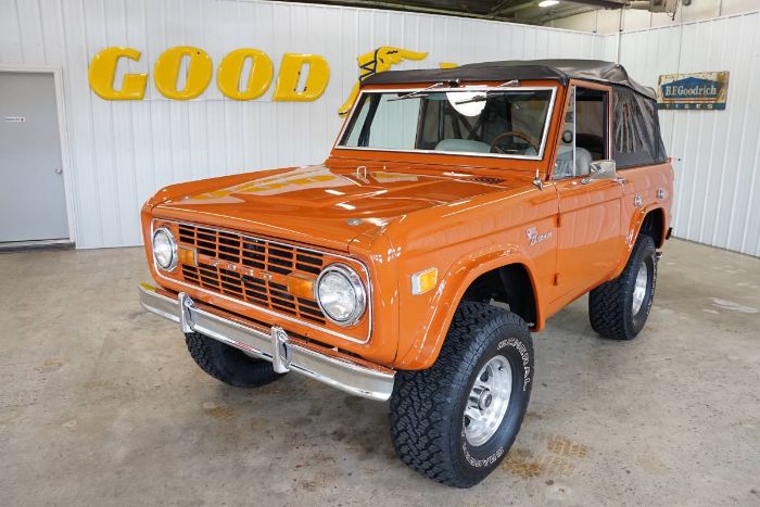 Unknown-Bronco-1969-Orange-Cream-2