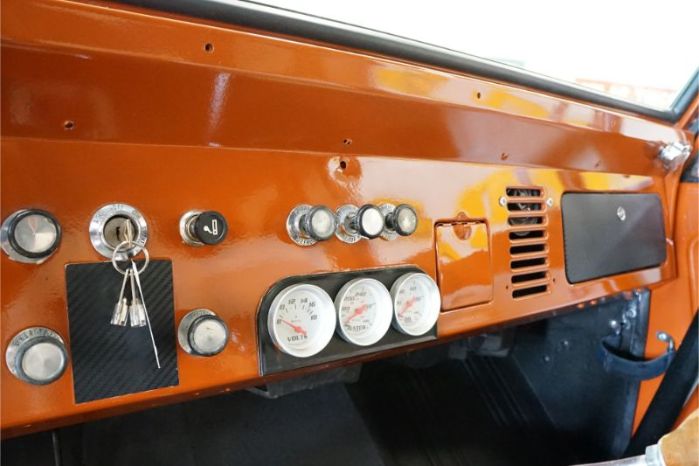 Unknown-Bronco-1969-Orange-Cream-23
