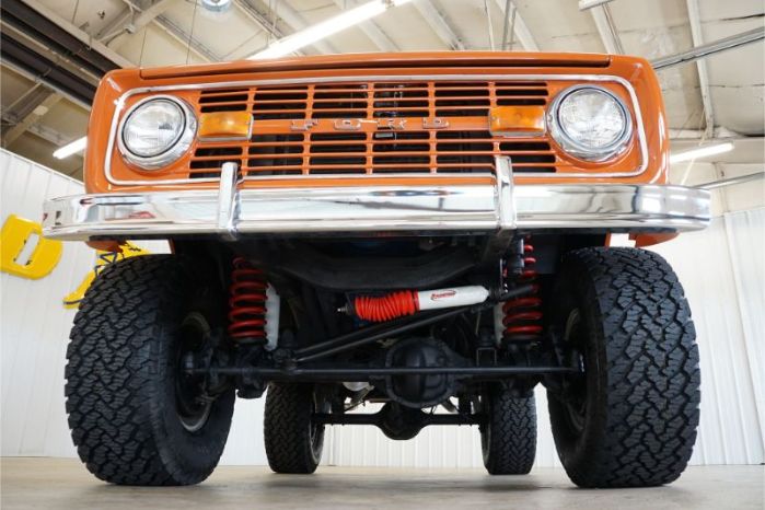 Unknown-Bronco-1969-Orange-Cream-25