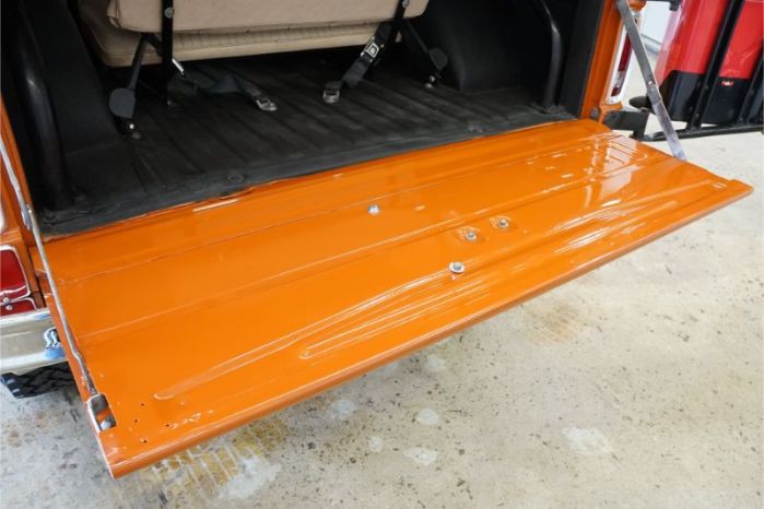 Unknown-Bronco-1969-Orange-Cream-32