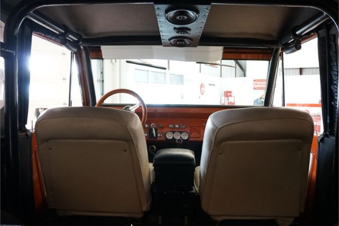Unknown-Bronco-1969-Orange-Cream-33