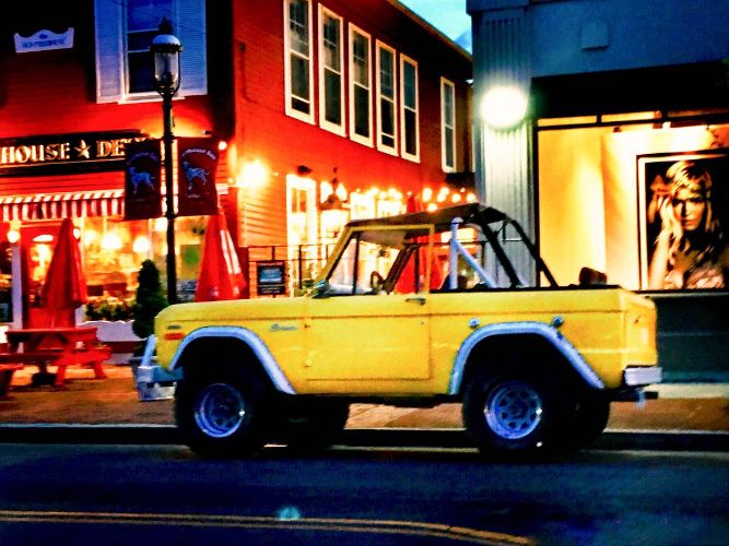 Unknown-Bronco-1969-Orange-Cream-7