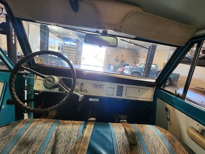 Unknown-Bronco-1970-Blue-GrayBlue-7