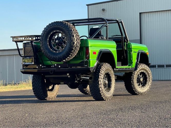 Unknown-Bronco-1970-Green-14