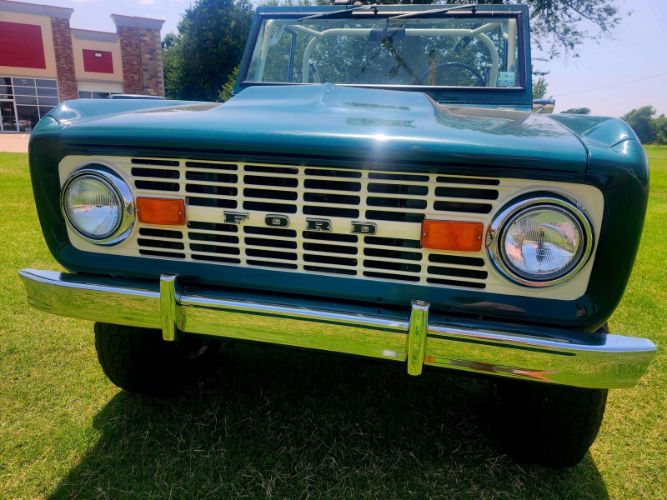 Unknown-Bronco-1970-Green-Black-18
