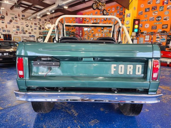 Unknown-Bronco-1970-Green-Black