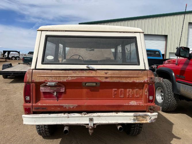 Unknown-Bronco-1970-Orange-21