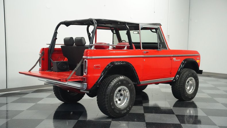 Unknown-Bronco-1970-Red-Black-ampamp-Red-11