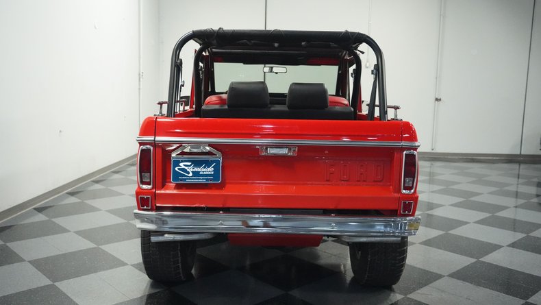 Unknown-Bronco-1970-Red-Black-ampamp-Red-21