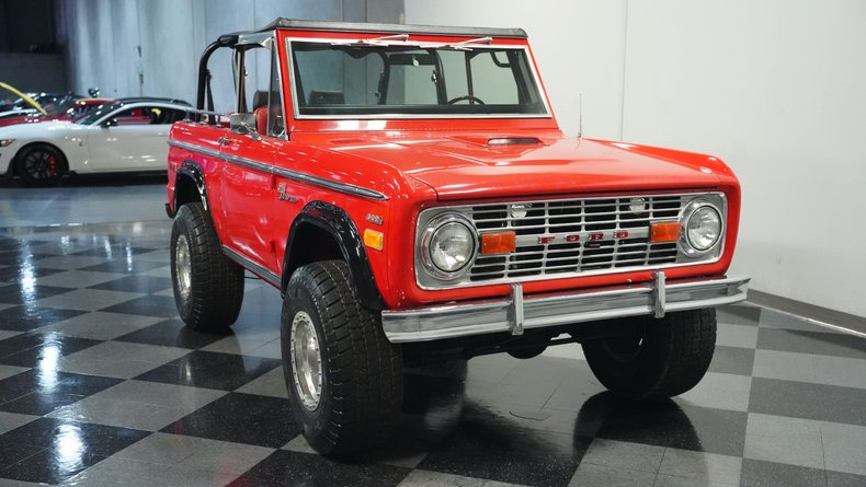 Unknown-Bronco-1970-Red-Black-ampamp-Red-26