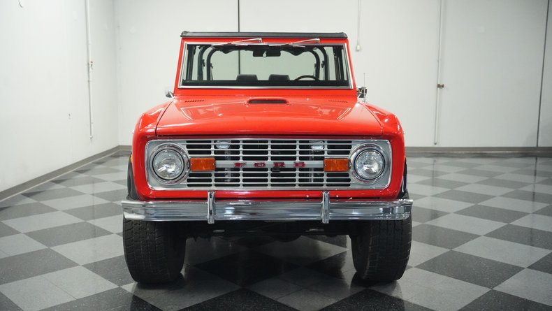 Unknown-Bronco-1970-Red-Black-ampamp-Red-27