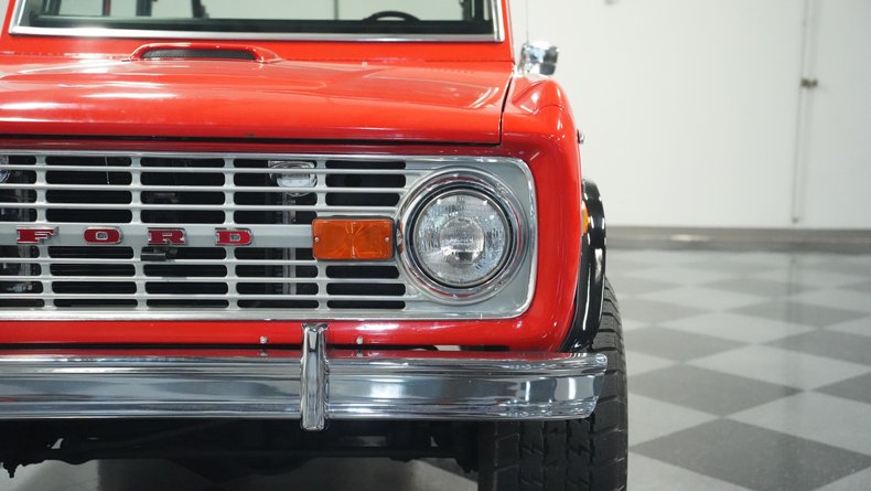 Unknown-Bronco-1970-Red-Black-ampamp-Red-28