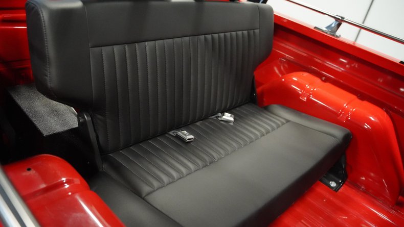 Unknown-Bronco-1970-Red-Black-ampamp-Red-4