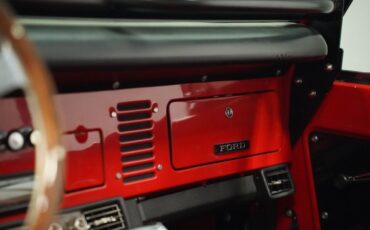 Unknown-Bronco-1970-Red-Black-ampamp-Red-40