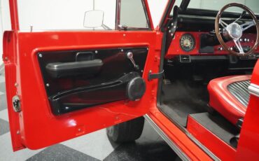 Unknown-Bronco-1970-Red-Black-ampamp-Red-44