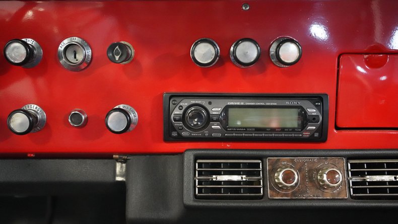 Unknown-Bronco-1970-Red-Black-ampamp-Red-48