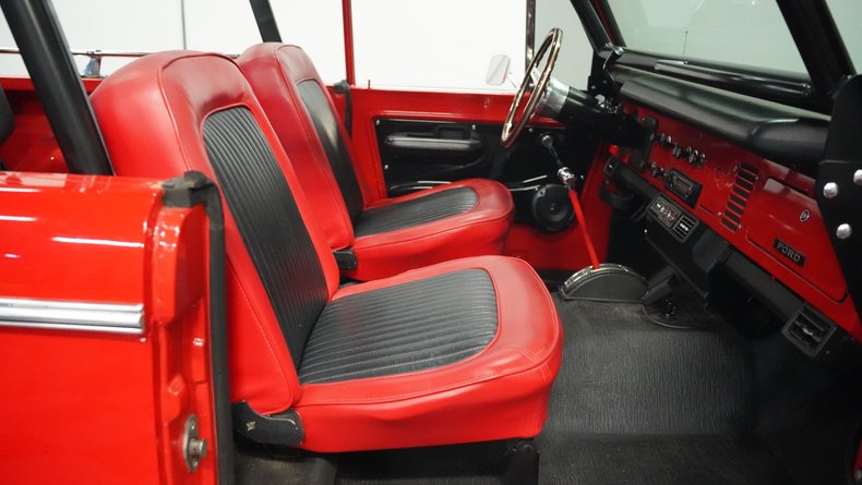 Unknown-Bronco-1970-Red-Black-ampamp-Red-49