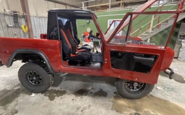 Unknown-Bronco-1970-Red-Red-10