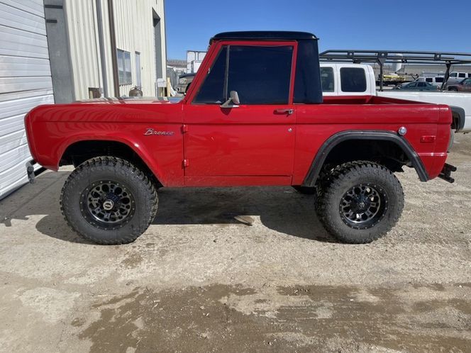 Unknown-Bronco-1970-Red-Red-12