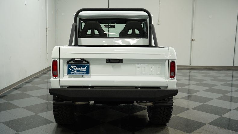 Unknown-Bronco-1970-White-Black-10