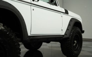 Unknown-Bronco-1970-White-Black-11